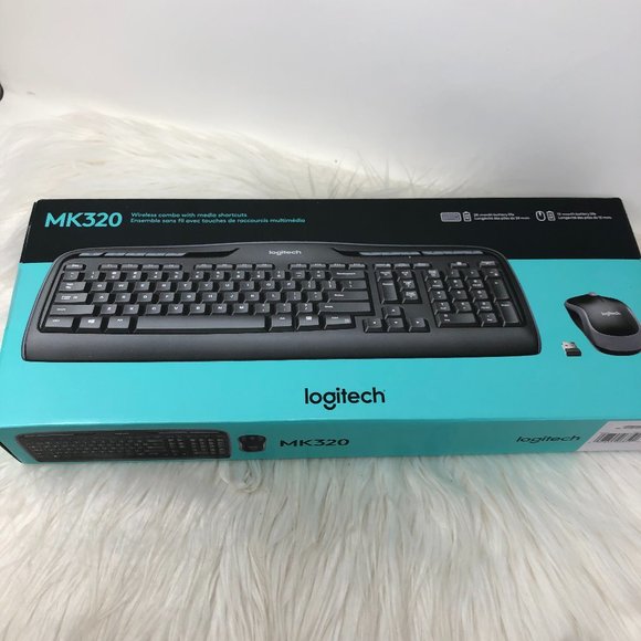Logitech Wireless Desktop Keyboard and Mouse Combo 2.4 GHz MK320 - Picture 1 of 5